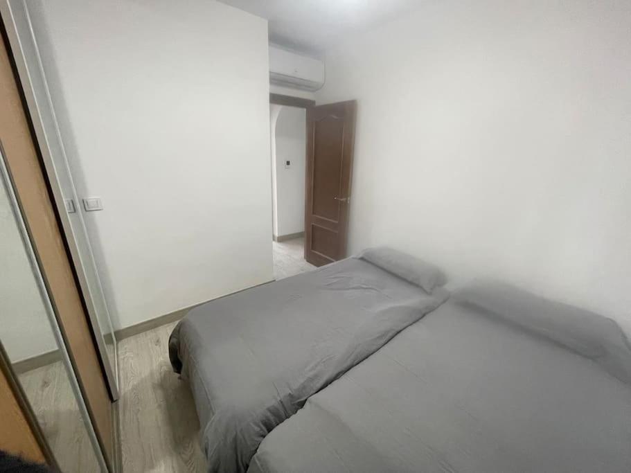 Nice Apartment Near The Sea Τορεβιέχα Εξωτερικό φωτογραφία