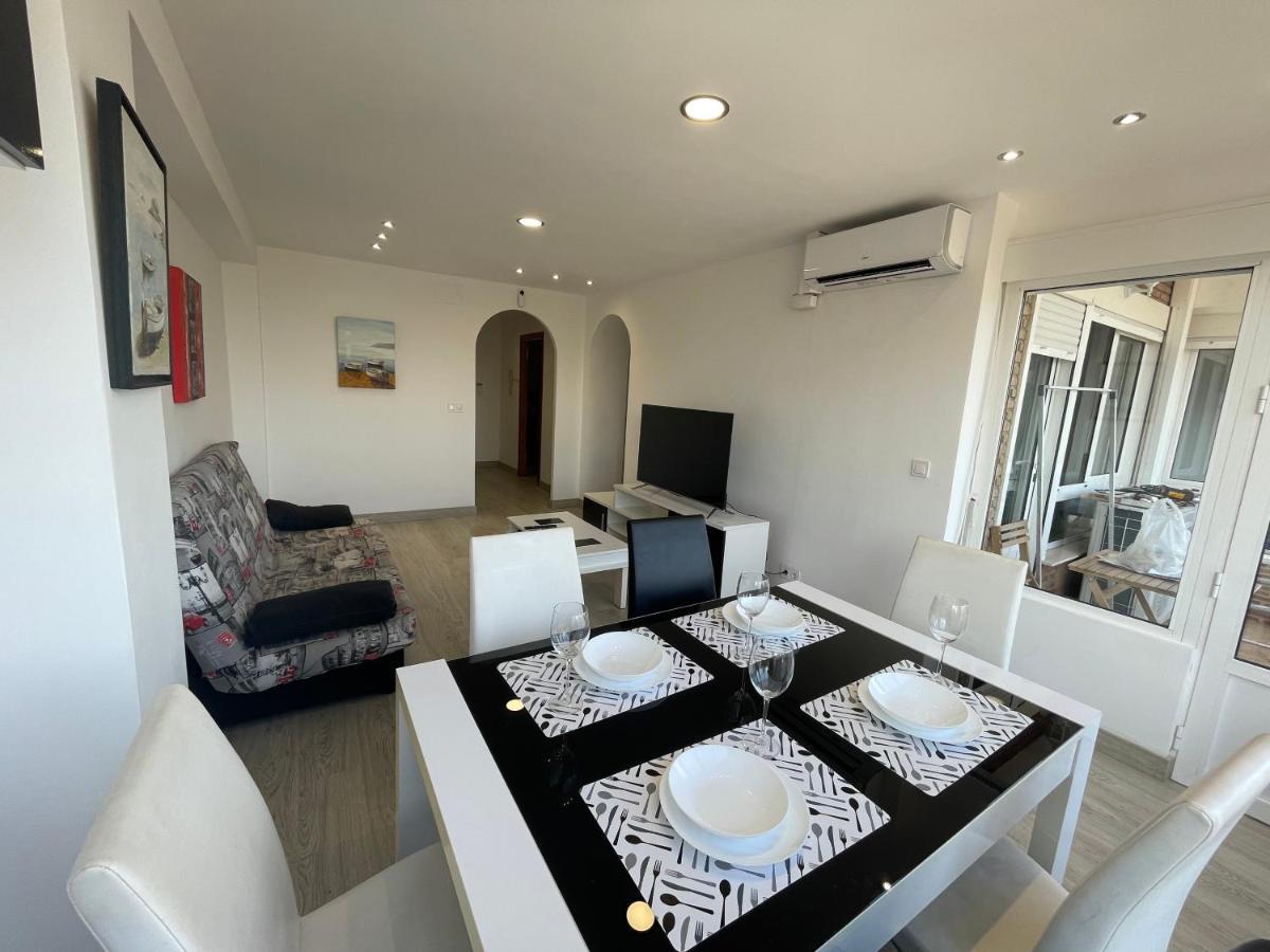 Nice Apartment Near The Sea Τορεβιέχα Εξωτερικό φωτογραφία